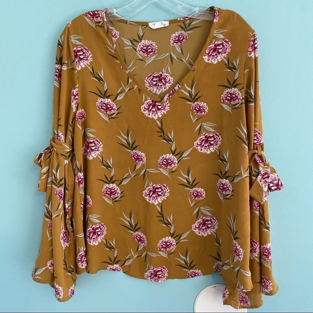 Sienna Sky Shirt Blouse Dark Mustard w/ Floral Print Top Size M